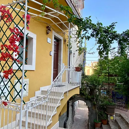 Casa Ferrara * Taormina