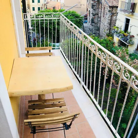 بيت ضيافة Casa Ferrara تاورمينا